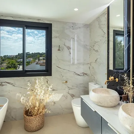 Glossy White Exterior That Immediately Catches Your Eye Apartman *